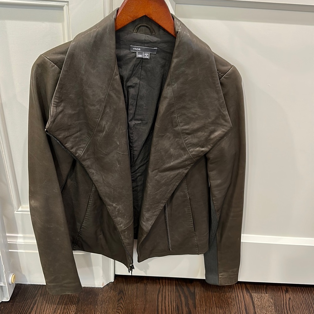 Vince 100% leather ASYMMETRICAL ZIPPERED ASH LEATHER JACKET W/RIBBED KNIT PANELS